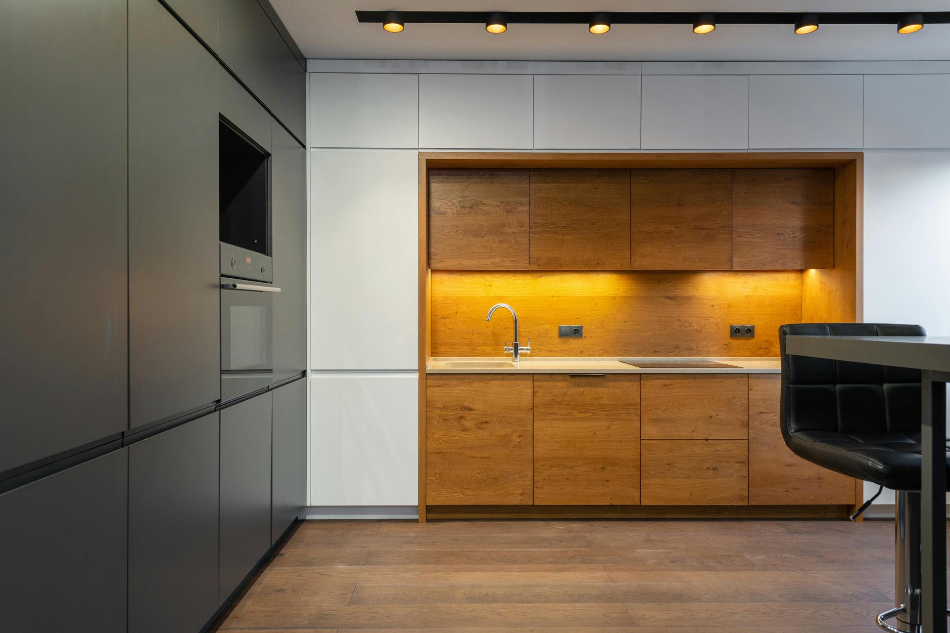 Contemporary Kitchen